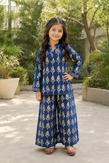 Girls Classic Floral Motif Kurta Salwar Outfit